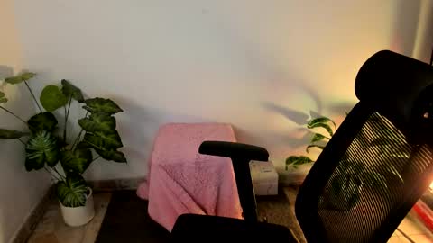 Snapshot of meridaxbrave_ chatting on 09.21.25 laura 3 i am independent model online show from 09.21.25