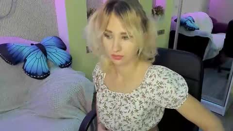 merymidnight online show from 11.12.25