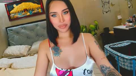 Snapshot of mesmerizingfuckdoll chatting on 10.20.25 mistress jasmine online show from 10.20.25