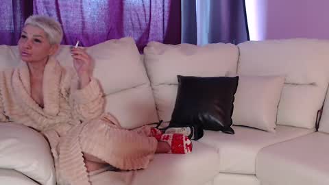 Jenny online show from 02.22.25