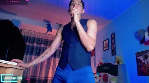 Snapshot of mexican_cum chatting on 10.23.25 Jhon online show from 10.23.25