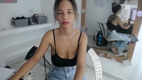 Snapshot of mhulattahot_ chatting on 01.27.25 Mulata Spencer online show from 01.27.25