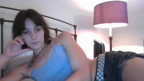 Snapshot of mia_177 chatting on 09.17.25 mia_177 online show from 09.17.25