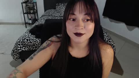 Snapshot of mia_adams_red chatting on 12.28.24 mia online show from 12.28.24