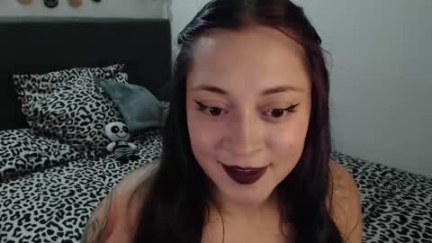 Snapshot of mia_adams_red chatting on 01.16.25 mia online show from 01.16.25