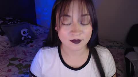 Snapshot of mia_adams_red chatting on 01.21.25 mia online show from 01.21.25