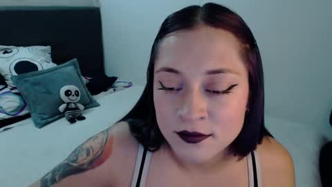 Snapshot of mia_adams_red chatting on 01.29.25 mia online show from 01.29.25