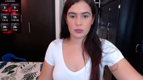 Mia online show from 10.21.25