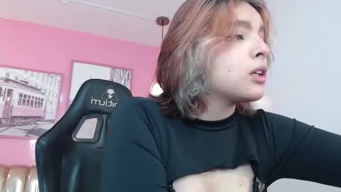 Mia online show from 10.23.25