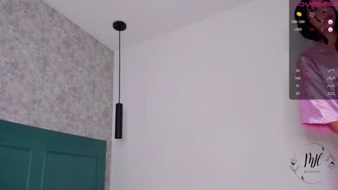  I am Mia  online show from 12.05.24