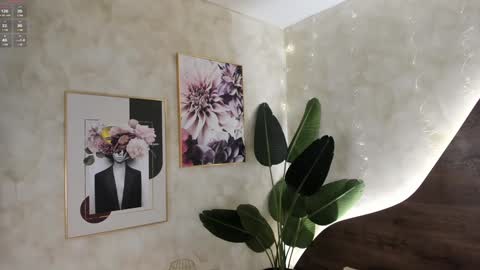 Snapshot of mia_lacy chatting on 01.21.25 mia_lacy online show from 01.21.25