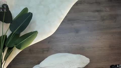 Snapshot of mia_lacy chatting on 02.12.25 mia_lacy online show from 02.12.25