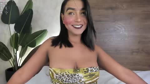 Snapshot of mia_lacy chatting on 02.26.25 mia_lacy online show from 02.26.25