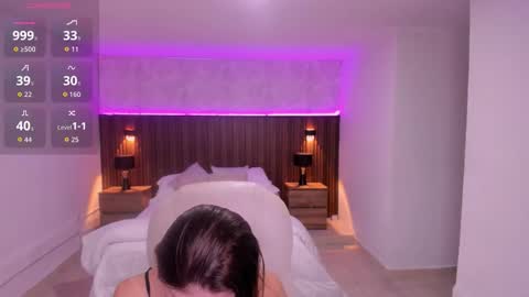 Mia Lane online show from 10.24.25