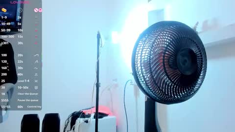 Mia online show from 10.02.25