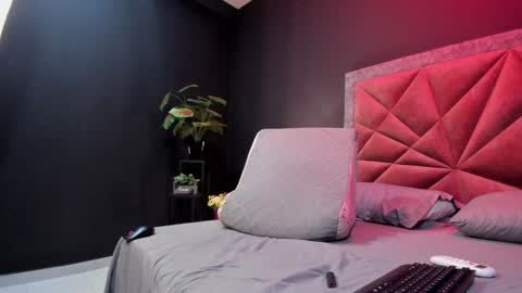 MIA  online show from 01.16.25