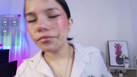 Snapshot of mia_moralez chatting on 03.08.25 MIA online show from 03.08.25
