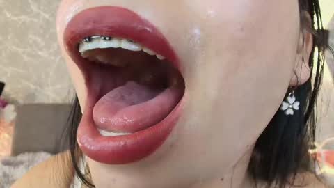 Snapshot of mia_roux13 chatting on 02.23.25 Mia Roux online show from 02.23.25