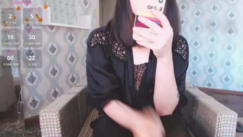 mia_wallase online show from 11.05.25