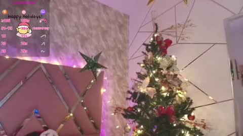 Snapshot of miaa_smiith1 chatting on 12.22.24 miaa_smiith1 online show from 12.22.24