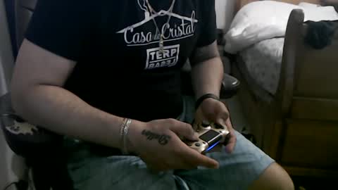 Snapshot of miaking chatting on 02.14.25 Mark online show from 02.14.25