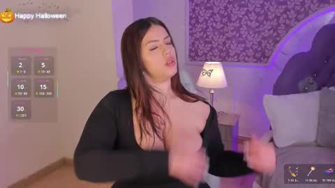 Snapshot of miamontoya chatting on 11.03.25 Mia   -5 7001400 Follow  online show from 11.03.25