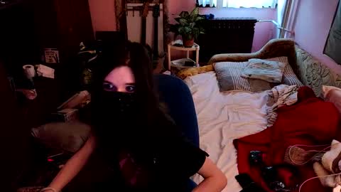 Snapshot of miaowhowl chatting on 02.23.25 Kristien online show from 02.23.25