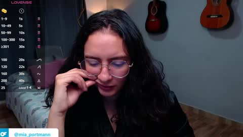 Snapshot of miaportman chatting on 12.02.24 MIAPORTMANN online show from 12.02.24