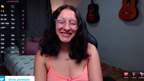 Snapshot of miaportman chatting on 12.09.24 MIAPORTMANN online show from 12.09.24