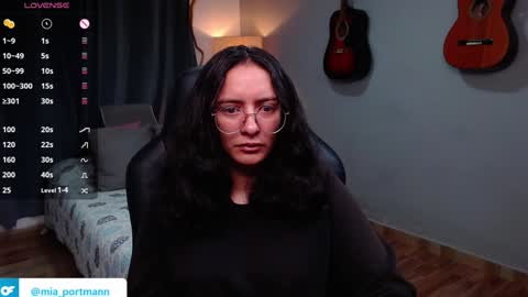 Snapshot of miaportman chatting on 12.23.24 MIAPORTMANN online show from 12.23.24