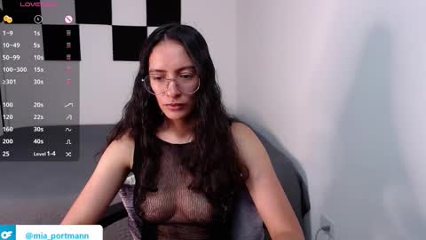 Snapshot of miaportman chatting on 09.21.25 MIAPORTMANN online show from 09.21.25