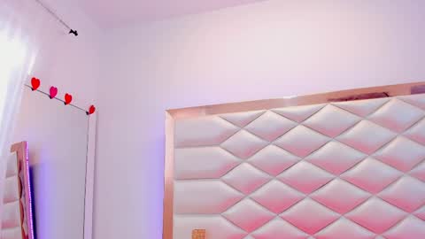 Snapshot of miaqueen021 chatting on 02.25.25 Sweetie Mia online show from 02.25.25