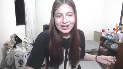 Snapshot of miarge_sertori chatting on 10.10.25 Ramona Badwolf online show from 10.10.25