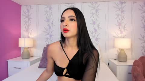 Snapshot of miasweetth chatting on 01.13.25 Mia Sweetth online show from 01.13.25