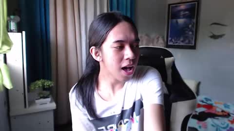 Mia online show from 12.22.24