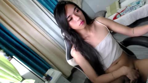 Snapshot of miatrixs chatting on 01.02.25 Mia online show from 01.02.25