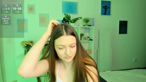 Mia online show from 09.26.25