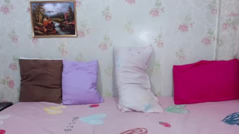 Snapshot of micasantos chatting on 01.19.25 micasantos online show from 01.19.25