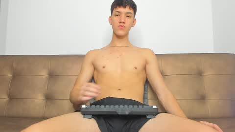Snapshot of michael_twink18 chatting on 02.22.25 Michael online show from 02.22.25