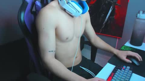 Snapshot of michael_twink18 chatting on 09.23.25 Michael online show from 09.23.25