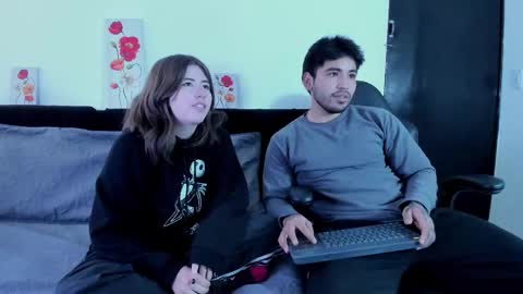 Snapshot of michelandchris chatting on 11.27.25 MichelandChris online show from 11.27.25