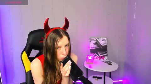 michele_mack online show from 02.05.25