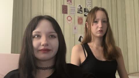 Snapshot of michelle_neely chatting on 09.26.25 michelle_neely online show from 09.26.25