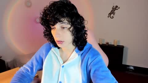 Snapshot of michelleastro chatting on 02.03.25 Michelle Ramirez online show from 02.03.25