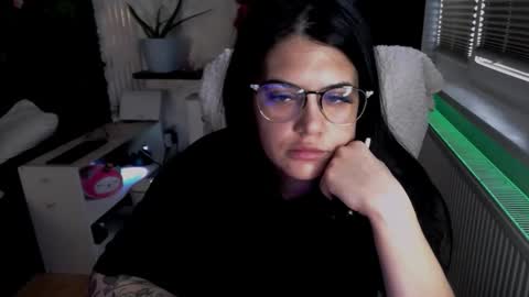 Snapshot of michellerossee chatting on 11.29.25 michellerossee online show from 11.29.25