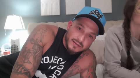 Snapshot of mickyandmallory2 chatting on 11.02.25 MickeyandMallory online show from 11.02.25