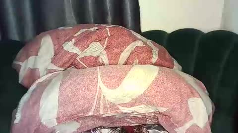 Snapshot of midnight_goddess chatting on 09.26.25 Kelly online show from 09.26.25