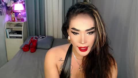Snapshot of midnightraven27 chatting on 02.18.25  Dont forget to follow online show from 02.18.25