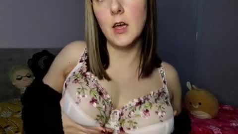 Snapshot of midnightwitchx chatting on 01.23.25 Midnight online show from 01.23.25