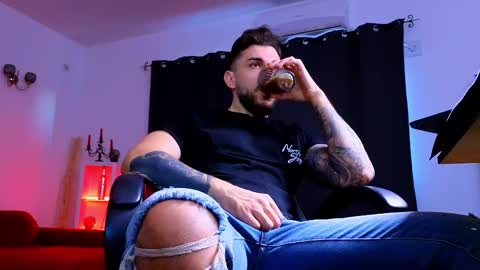 MightyAaron online show from 10.29.25